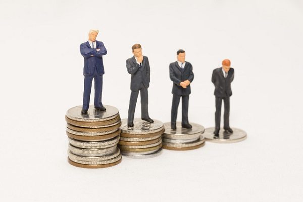 「高額年収企業ランキング」発表、稼げる企業1位はどこ?