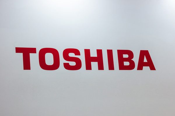 東芝二部降格、エプソン225採用 市場昇格を狙ったイベント投資